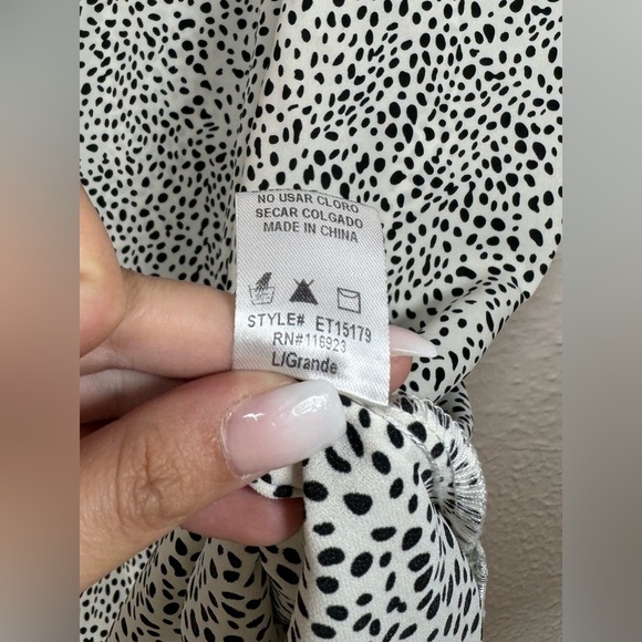 Easel Leopard Animal Print Button Down Front Oversized Shirt Women’s Size Large - Picture 9 of 13